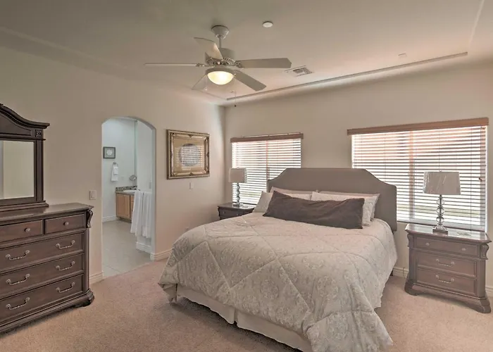 Desert W/ Pool ~ 3 Miles To Colorado River! Holiday home Bullhead City