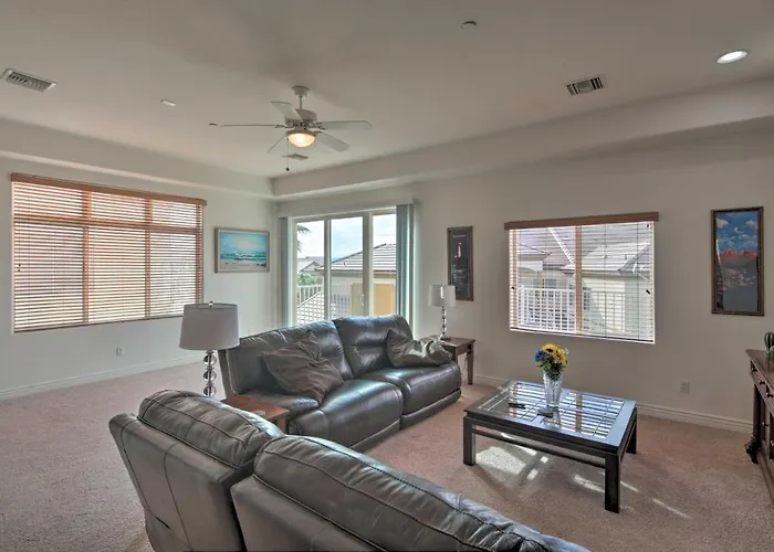 Holiday home Desert W/ Pool ~ 3 Miles To Colorado River! Bullhead City