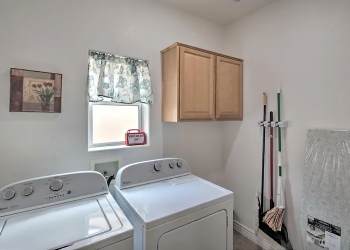 Desert W/ Pool ~ 3 Miles To Colorado River! Bullhead City